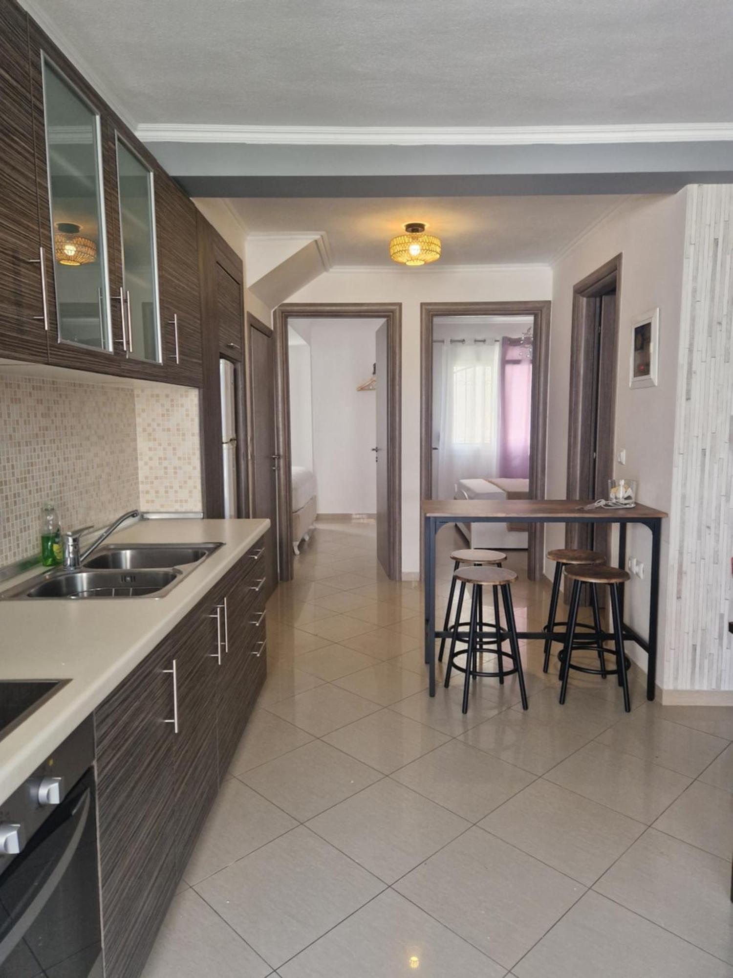 Iro Apartments Nea Peramos  Ngoại thất bức ảnh